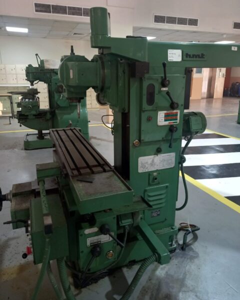 Used Universal Milling Machine, Brand: HMT Made In India.