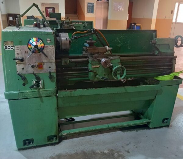 Used Lathe Machine,Colchester Model: Student 1800 Made in England